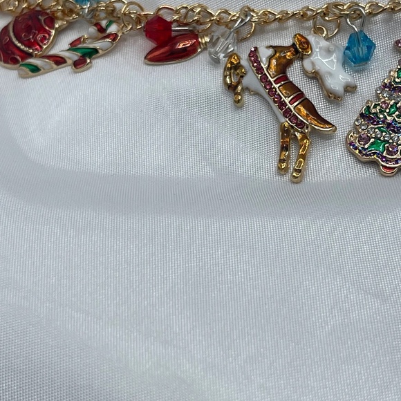 Christmas Spirit Charm Bracelet, Holiday Bracelet, Christmas tree Bracelet - Picture 7 of 9